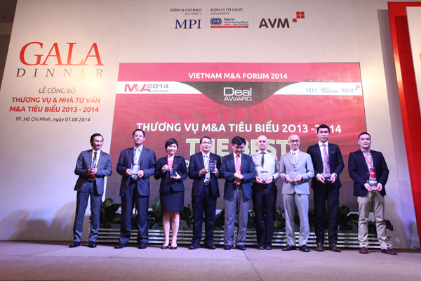 HDBank nhận 2 giải thưởng "Thương vụ M&A tiêu biểu 2013-2014"